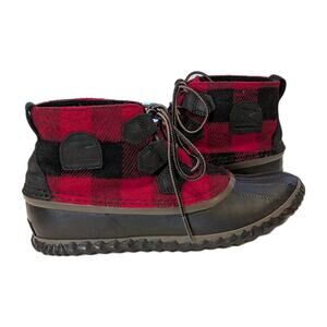 Sorel Out N About Red Buffalo Plaid Waterproof Boots Women’s size 8